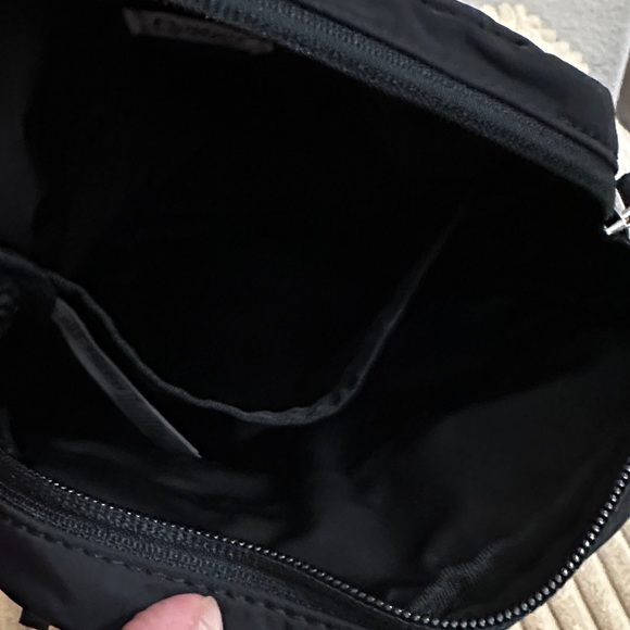 Athleta- Vertical Crossbody Bag NWOT - Picture 7 of 10